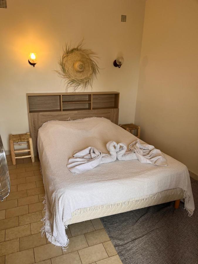 Bed and Breakfast Les Saladelles Saintes-Maries-de-La-Mer Exterior foto