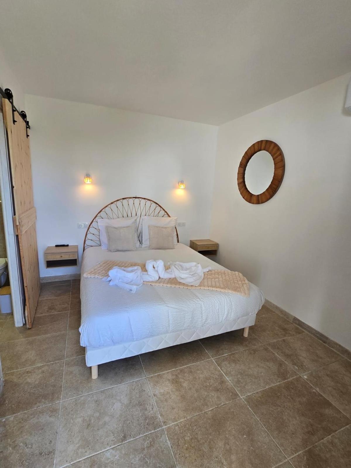 Bed and Breakfast Les Saladelles Saintes-Maries-de-La-Mer Exterior foto